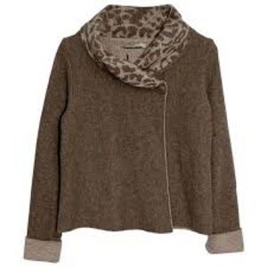 Chiaramente Women's Wool Brown Cheetah Cowl Neck Wrap Sweater Sz M Italian Made